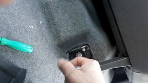 Toyota Land Cruiser Prado 150. Часть 2. Как снять сидения.