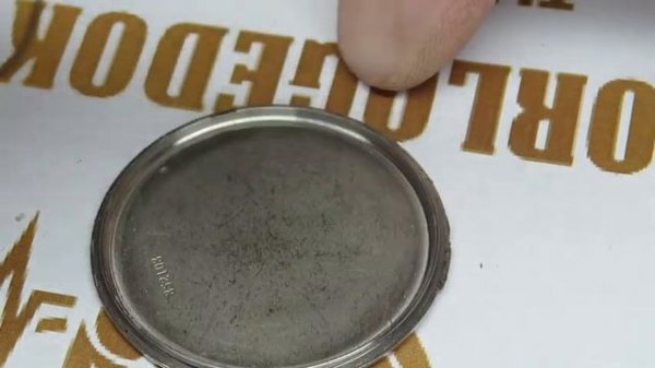 How to replace a watch battery on your Festina Fossil Daniel Wellington Quartz watch? | Tutorial DI