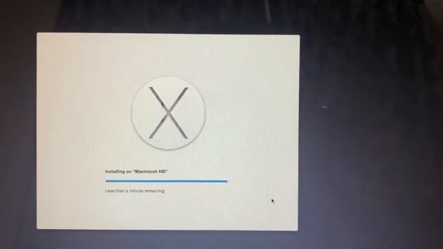 Format and Install Mac Osx Yosemite on an old MacBook Pro from a bootable USB drive in English смотреть онлайн