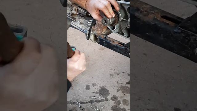 Шестереночная передача сцепления муравья смотреть онлайн