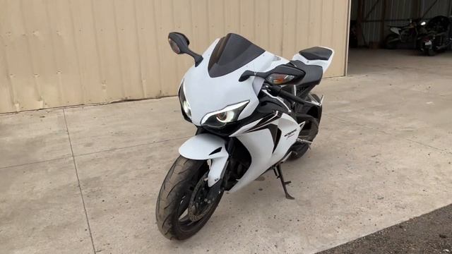 2010 Honda CBR1000RR Fireblade | Repocast смотреть онлайн