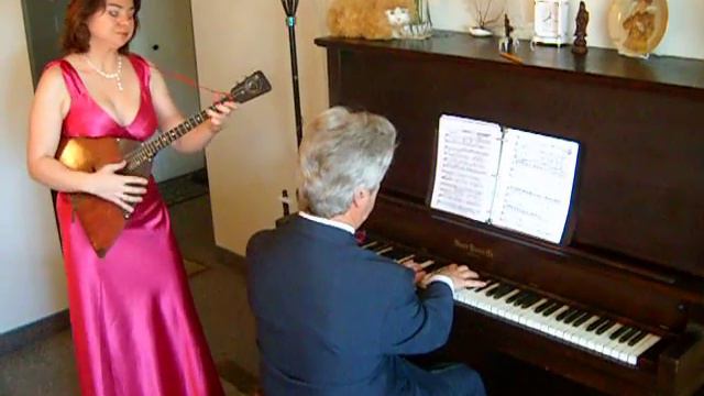 Elina Karokhina (balalaika) - Roads - Эх, дороги! смотреть онлайн