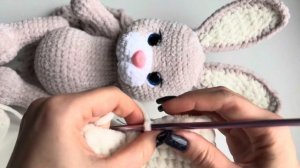 Зайка в комбинезоне крючком // Мастер-класс // Часть 3 // Зайка в комбинезоне схема вязания Etsy