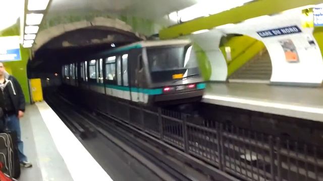 Метро в Париже смотреть онлайн