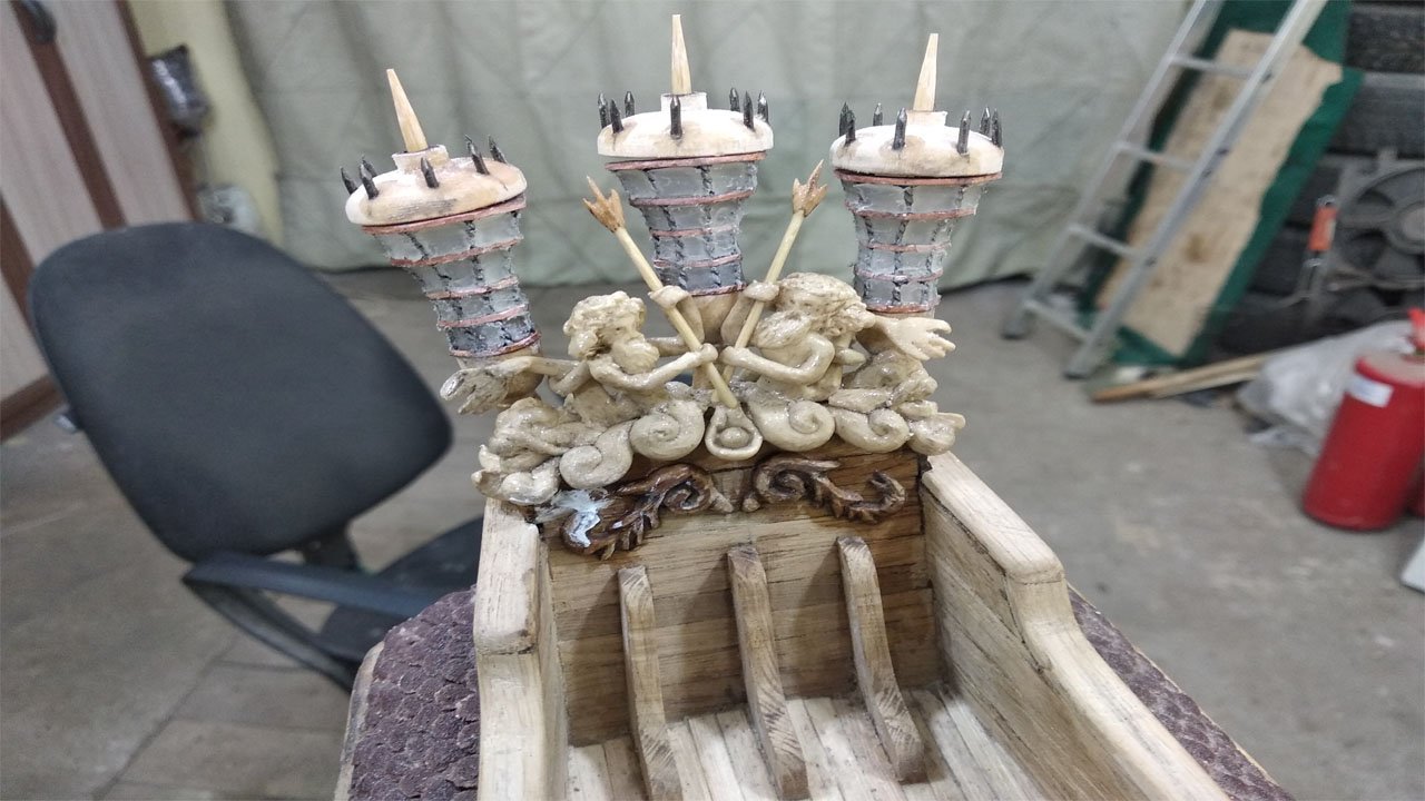 № 68 Сборка модели корабля черная жемчужина. Обзор кормовых фигур с Посейдонами. смотреть онлайн