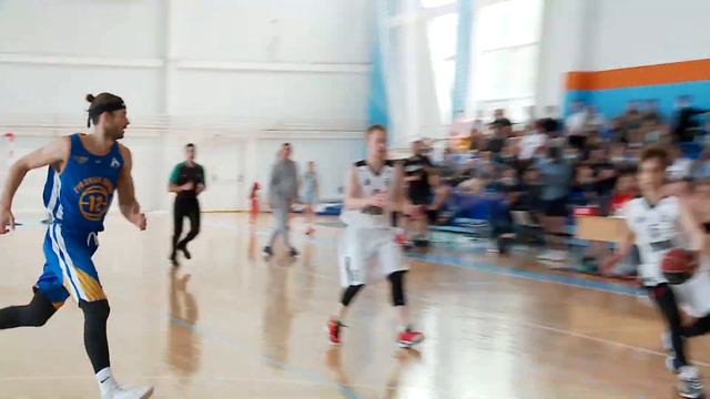 «Грязные парни» покорили «Арктику». Баскетбольный турнир в Боровском смотреть онлайн