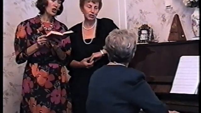 "Осенний клен" (запись 1997 г.). Поют Людмила Титова и Вера Смирнова (Журба). смотреть онлайн