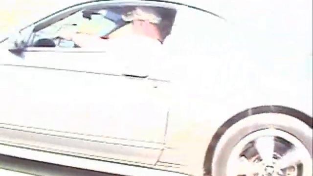 2003 Mach 1 vs 2006 Mustang GT Street Race смотреть онлайн