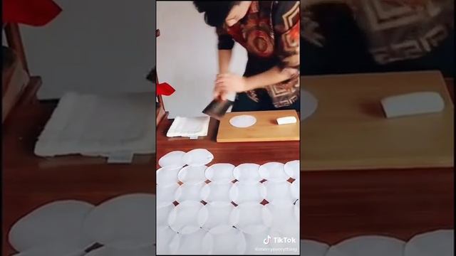 КАК СДЕЛАТЬ ТЕСТО ДЛЯ МАНТЫ! смотреть онлайн