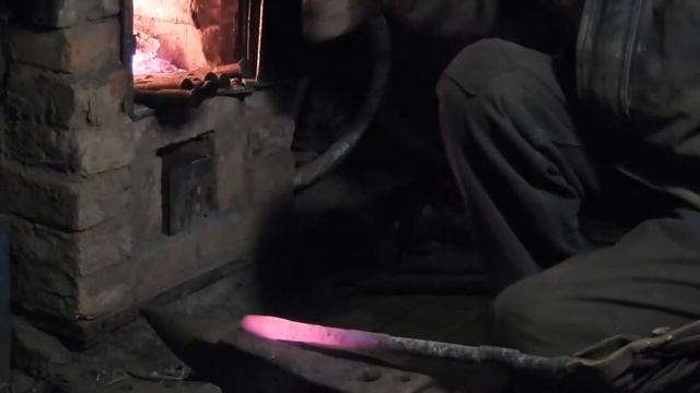 19.02.2018(зубила-клинья из изношенных гусеничных пальцев гусеничного трактора) смотреть онлайн