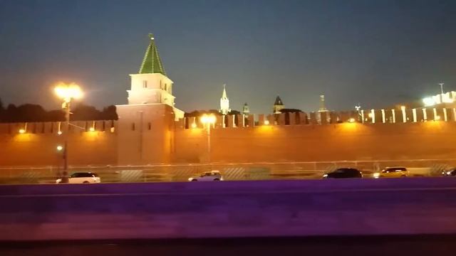 Прогулка на корабле по Москва-реке. смотреть онлайн