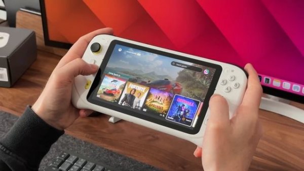 Logitech G Cloud: The Portable Gaming Console