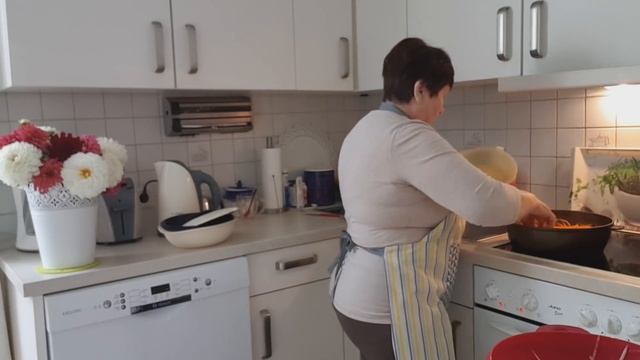 Фунчёза! Лапша с овощами и курочкой. смотреть онлайн