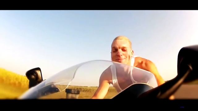 ЧТО БУДЕТ С ЛИЦОМ НА СКОРОСТИ 250КМ\Ч смотреть онлайн
