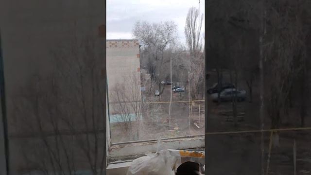 заброшенный 5 этаж. *скрежет с четвертого этажа* смотреть онлайн