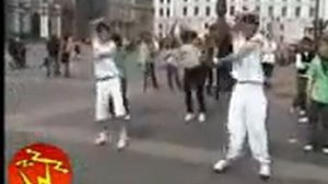 Динамичный танец тиктоник в Северной столице