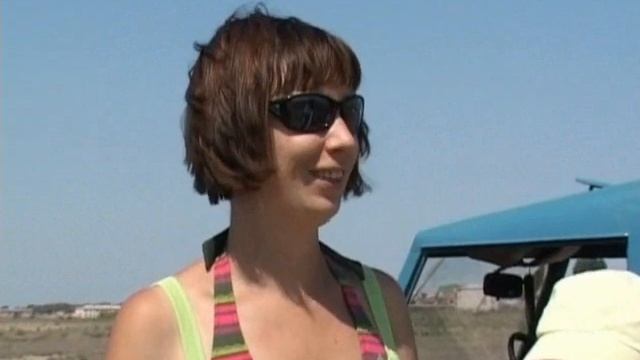 Кажется 2007 Парапланерное звено ДОСААФ в Астрахани. Соревнования на аэродроме Осыпной бугор. смотреть онлайн