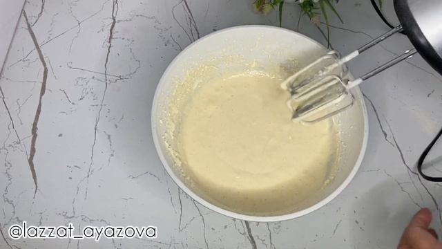 Сгущенкамен ПИРОГ?.Пирог со СГУЩЁНКОЙ.Оңай әрі жұмсақ пирог. смотреть онлайн