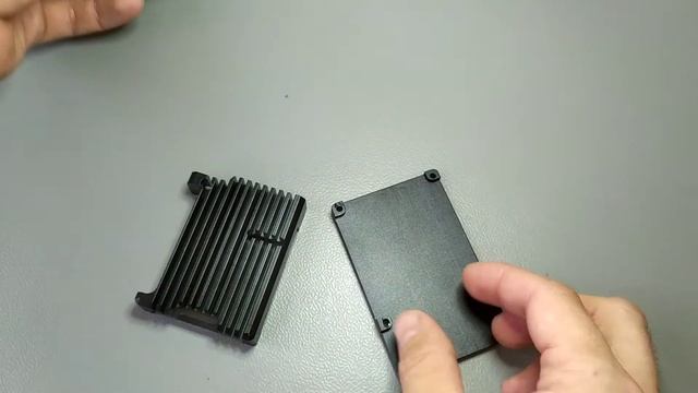 Корпус для Raspberry Pi 4 с пассивными охлаждением. смотреть онлайн