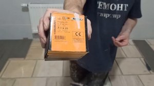 Клеим инженерную доску  на фанеру двухкомпонентным клеем .( 4 серия .)