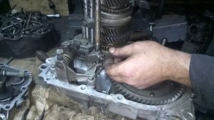 Сборка кпп ВАЗ 1111 Ока. К просмотру не обязательно.