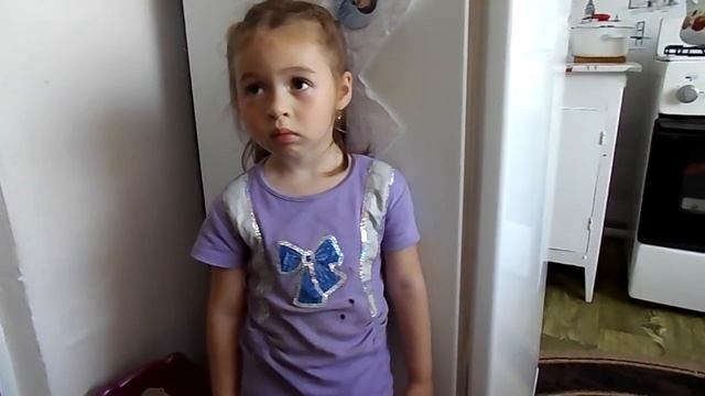 разрисовала себя маркером абстакционизм