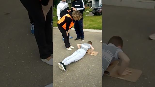 сдаю нормы гто на золото/ отжимания смотреть онлайн