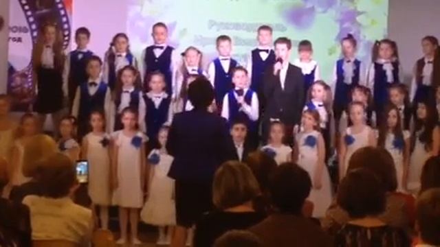 Песня к 8 марта "Мама,будь всегда со мною рядом!" Исполняет хор "Вдохновение" смотреть онлайн