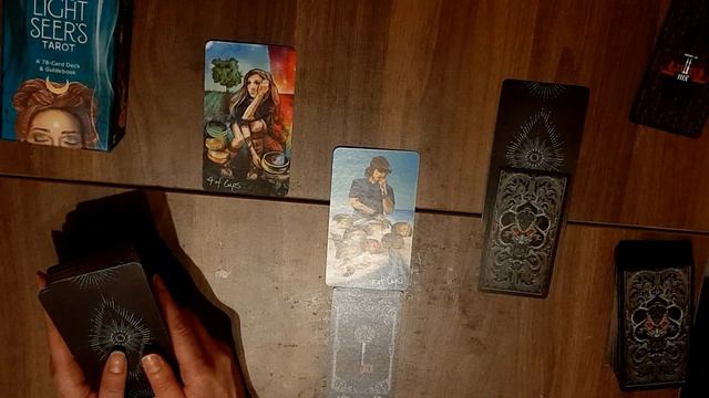 "Друг, враг или так? Стоит ли доверять человеку?" Совет от карт Таро. смотреть онлайн