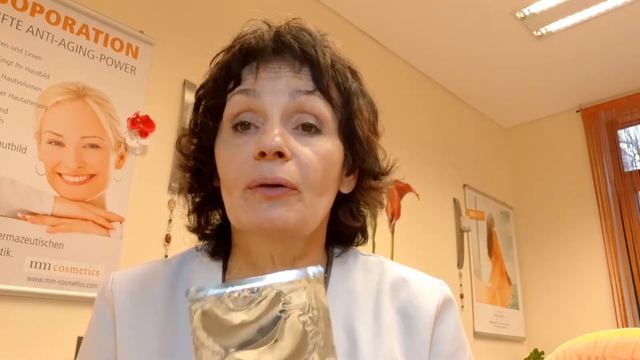 "Скорая помощь": как за полчаса привести себя в порядок? "Секретики" косметики. Часть 5 смотреть онлайн