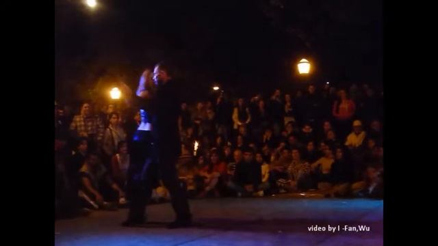 Claudio Gonzales Y Melina Brufman: 