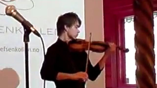 Alexander Rybak playing Seterjentens Søndag смотреть онлайн