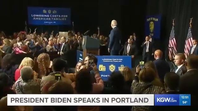 Грешно смеяться над больными людьми.