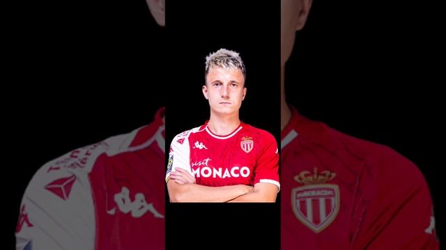 12 фотографий российского футболиста Александра Головина смотреть онлайн