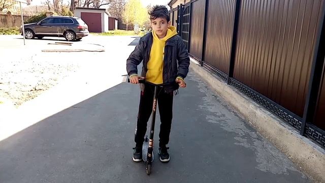 Обучение трюку "вип" на самокате. смотреть онлайн