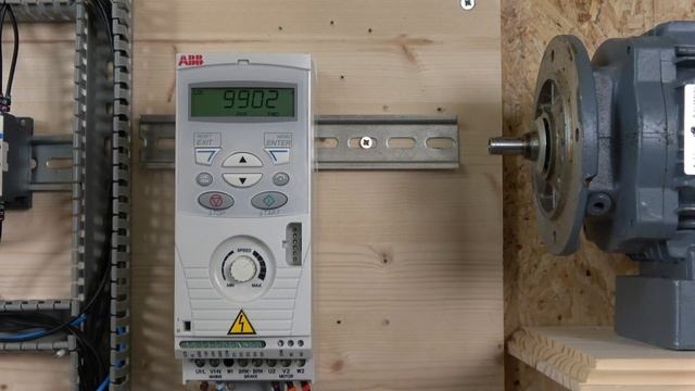 ABB ACS150 VFD local control, commissioning, parameter set up and Factory reset. ( English) смотреть онлайн