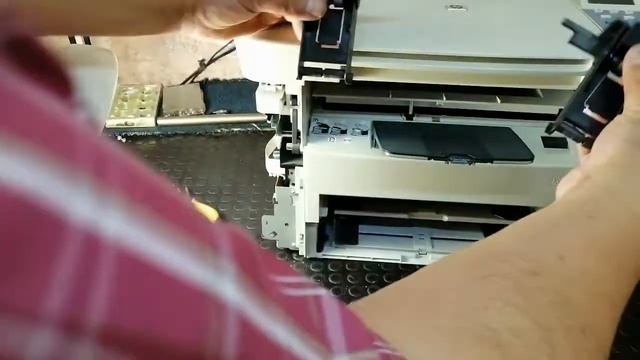 5/5 DESARMAR MULTIFUNCIONAL HP 1120 REPARACION FALLA PARTE 5/5 DISARM PRINTER HP 1120 FAILURE REPAI смотреть онлайн