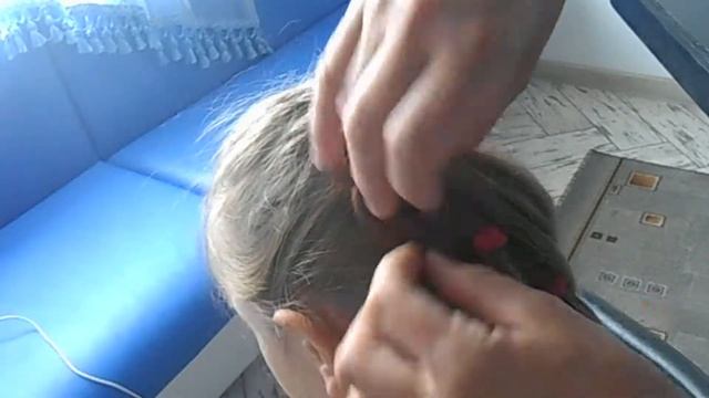 ПРИЧЕСКА НА ПЕРВЫЙ ЗВОНОК.Очень красивая и модная, для первоклашек. смотреть онлайн