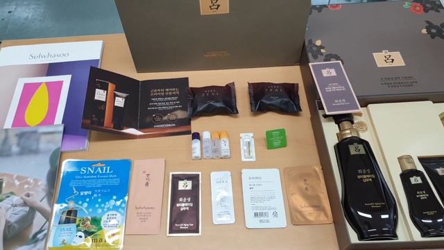 Девушка приобрела сет от выпадения волос "РЕ" 55000ВОН/55$.Т: 01091591569 ЕВА #amorepacific смотреть онлайн