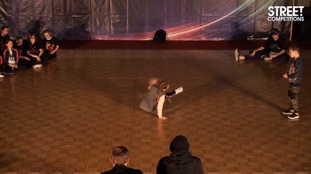 Dance Integration 2019 «Street Competitions» - 080 - Брейк - данс батлы смотреть онлайн