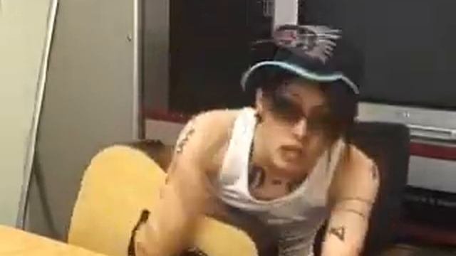 Miyavi - Universal Comment [April 12, 2006] смотреть онлайн
