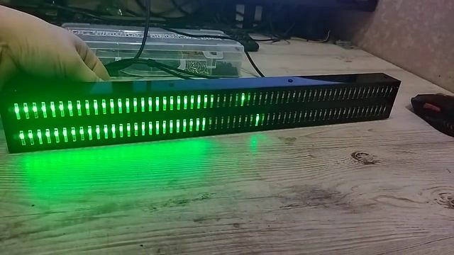 Индикатор уровня звука V1 смотреть онлайн