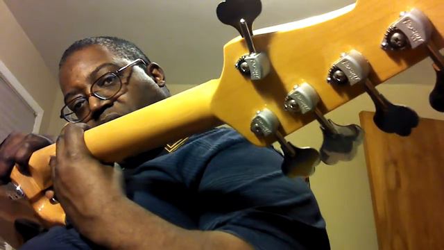 FENDER Marcus Miller Bass V- maxproud смотреть онлайн