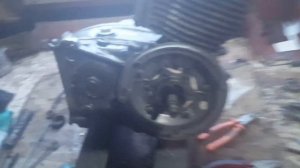 Мотороллер Муравей ремонт и подготовка его к зиме ( Часть 2 сборка двигателя )