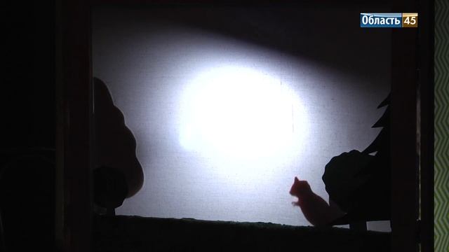 Юный житель Зауралья создал театр из бумаги смотреть онлайн