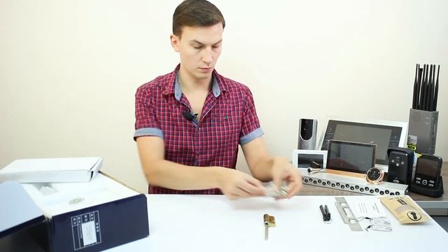 Комплектация биометрического замка HDcom SL-916 Tuya-WiFi смотреть онлайн
