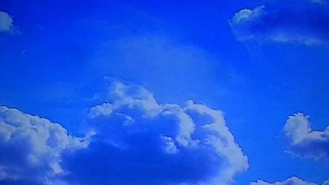 МНЕ СНИТСЯ ВСЁ ОДИН И ТОТ ЖЕ СОН... смотреть онлайн