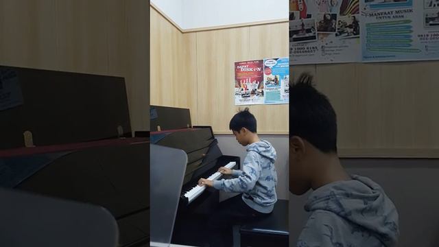 Piano - Gypsy Dance and Japanese Carnival смотреть онлайн