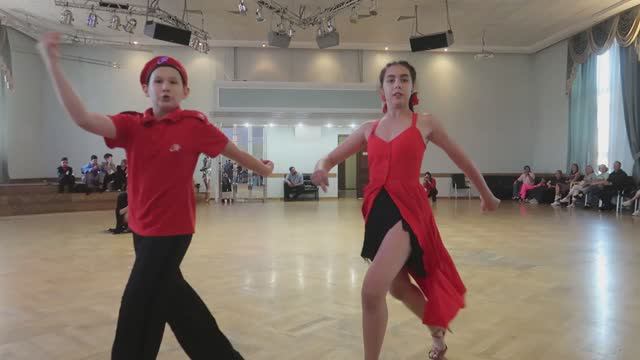 Советский марш, Федя и Алиса смотреть онлайн