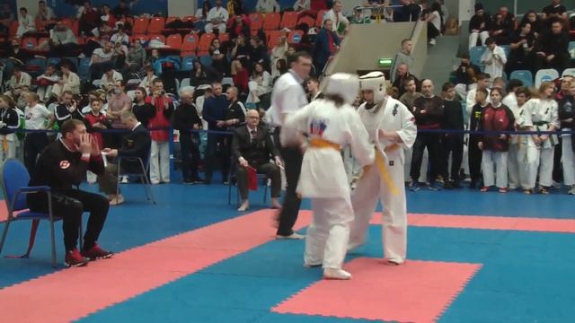 B 054 Михно Екатерина - Глуховская Софья